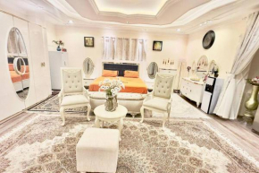 4Bedrooms Luxurious Furnished plus Big Majlis